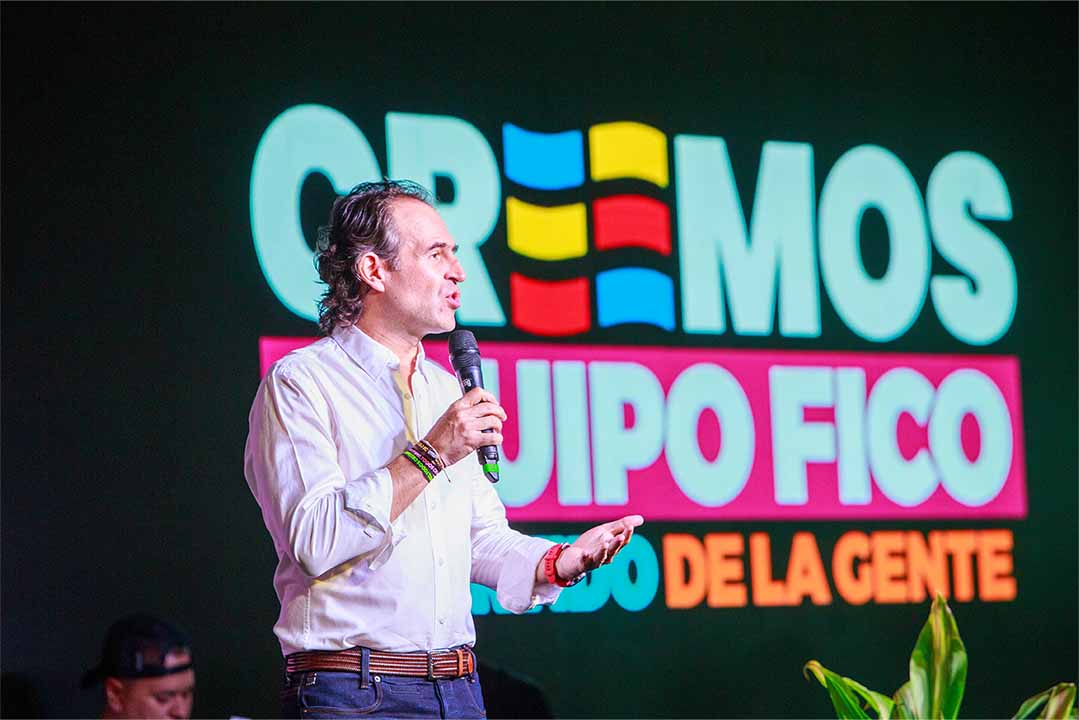 Alejo de Bedout acompaña a Fico Gutiérrez en debate de la Universidad Nacional y cuestiona ausencia de candidatos de la continuidad