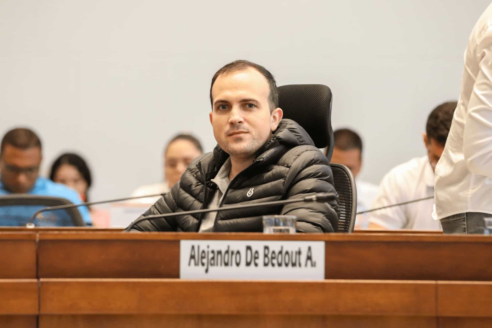 Tras denuncia del Concejal Alejandro De Bedout, EPM finaliza vínculo contractual con Maria Camila Villamizar.