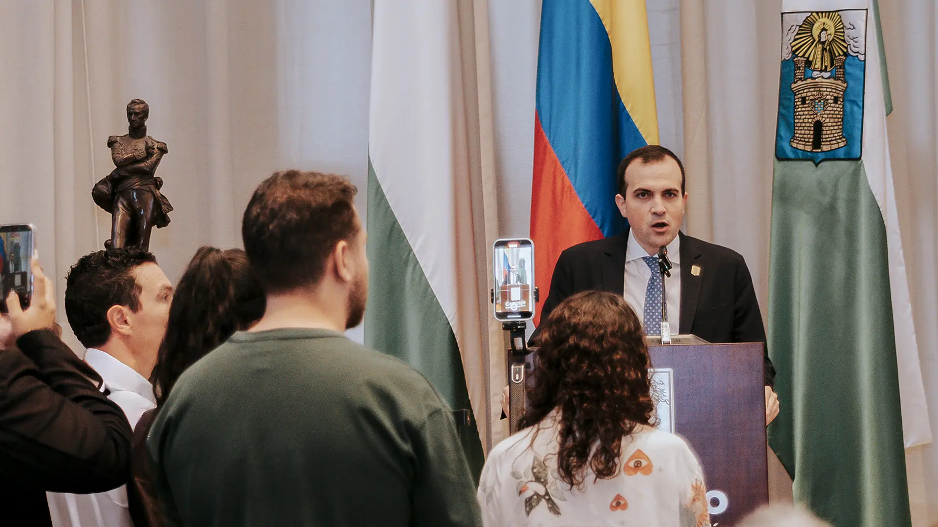 presidente del concejo de medellin alejandro de bedout arango