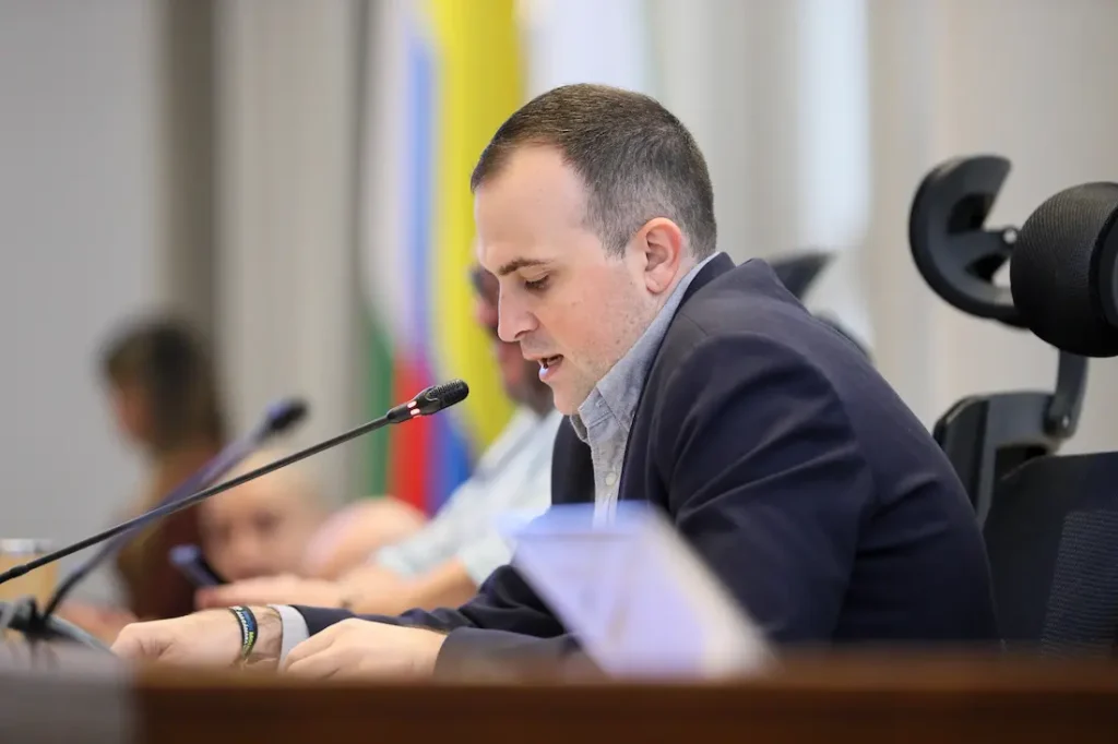 Alejandro De Bedout presidente del Concejo de Medellín, en sesión plenaria