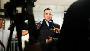 Alejandro De Bedout interpuso derecho de petición.