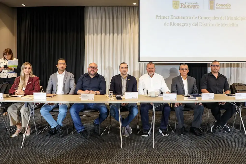 Concejos de Medellín y Rionegro se reunieron en Rionegro